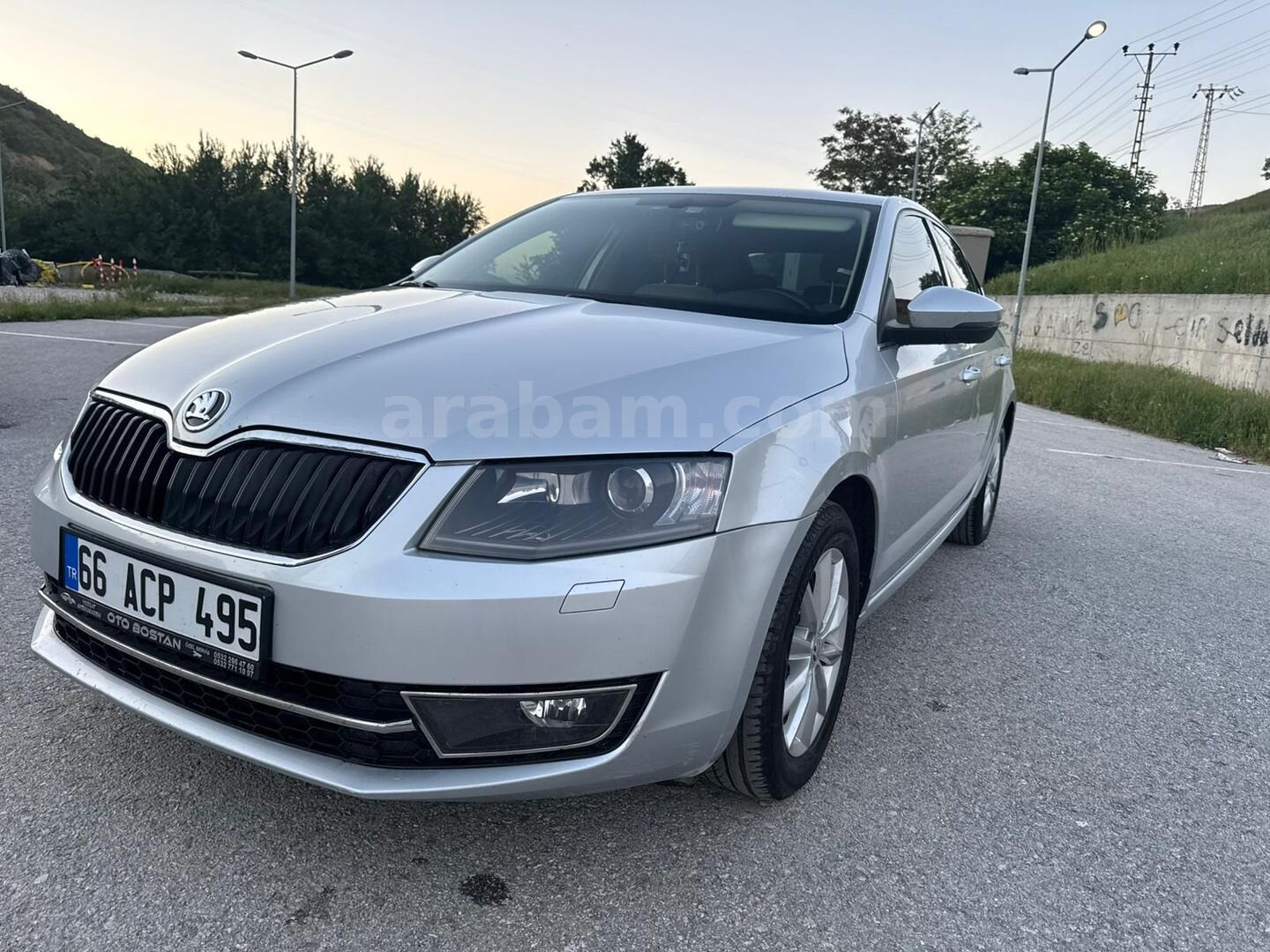 Sahibinden Skoda Octavia 1.6 TDI Style 2017 Model Yozgat 134.000 km Gri (Gümüş) 3