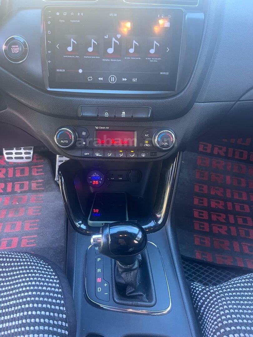 Sahibinden Kia Ceed 1.6 CRDi Premium 2013 Model İstanbul 101.000 km Kırmızı 3