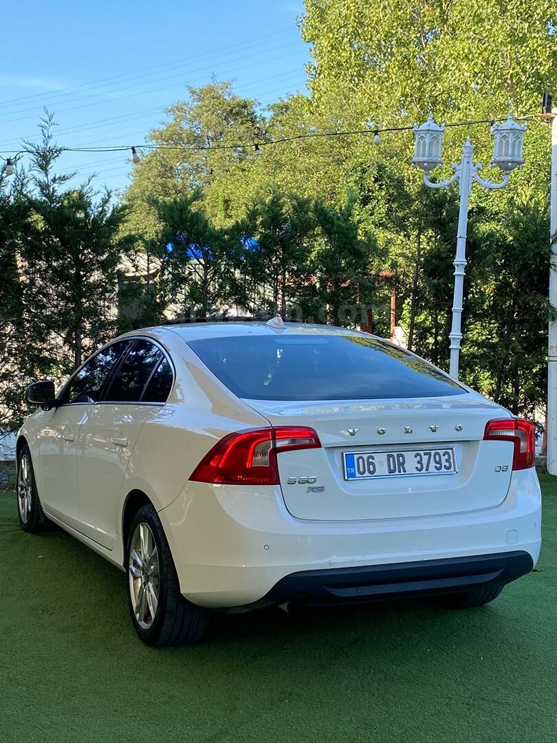 Sahibinden Volvo S60 2.0 D Advance 2012 Model Samsun 301.000 km Beyaz 5