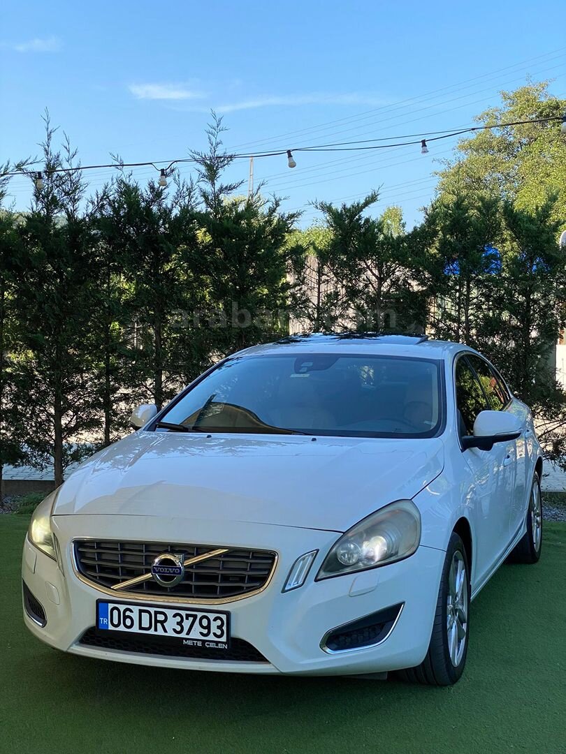 Sahibinden Volvo S60 2.0 D Advance 2012 Model Samsun 301.000 km Beyaz 4