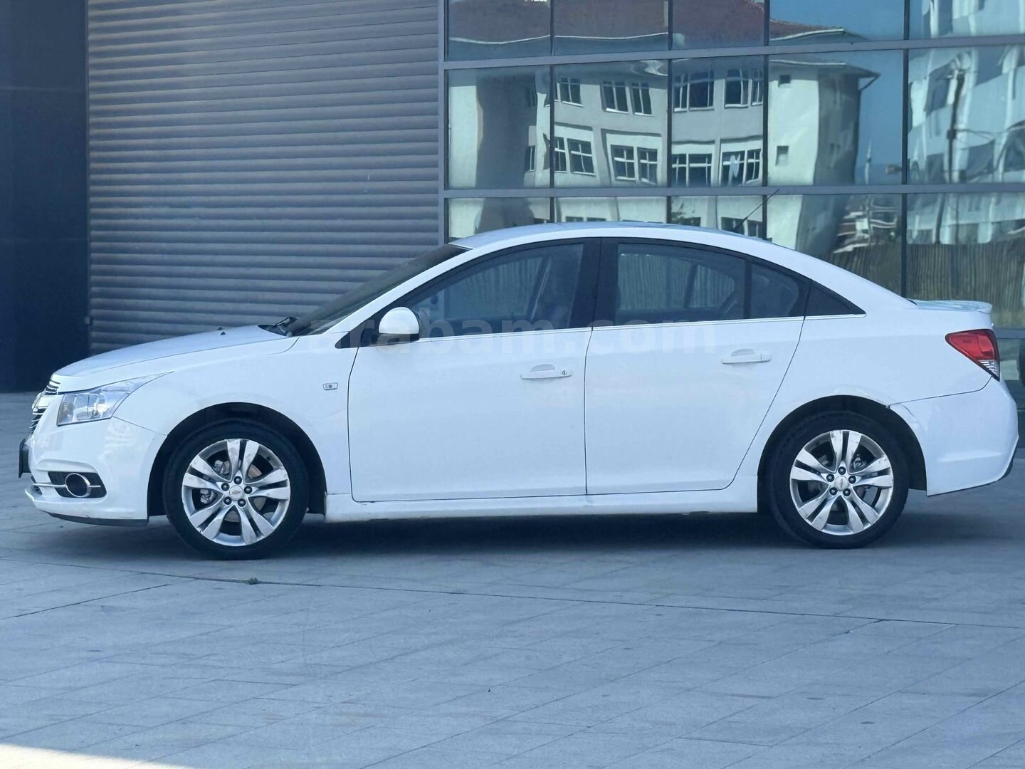 Galeriden Chevrolet Cruze 1.6 Sport Plus 2013 Model Kocaeli 174.500 km Beyaz 2