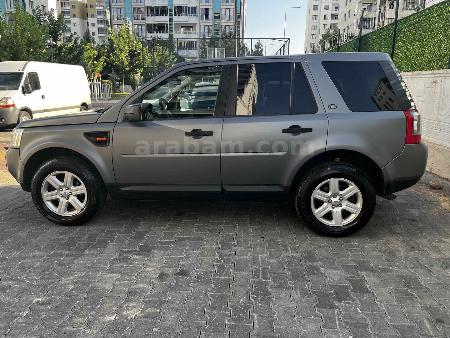 Sahibinden Land Rover Freelander II 2.2 TD4 XS Limited 2009 Model Diyarbakır 188.000 km Gri (metalik) 4