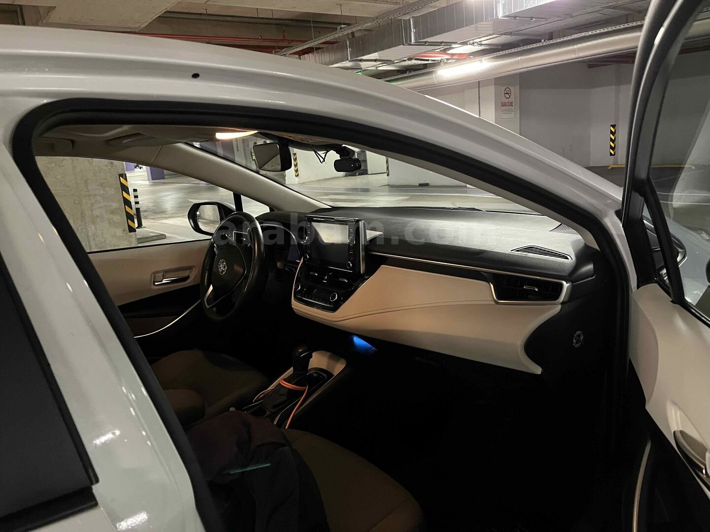 Sahibinden Toyota Corolla 1.8 Hybrid Flame X-Pack 2022 Model İstanbul 45.000 km Şampanya 5