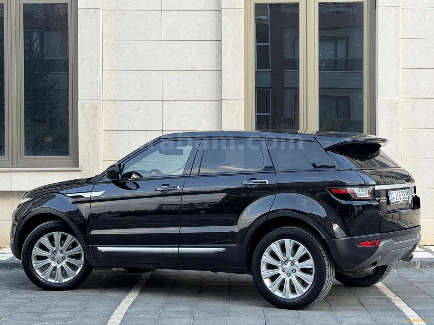 Galeriden Land Rover Range Evoque 2.0 TD4 HSE Dynamic 2015 Model Konya 125.436 km Siyah 3
