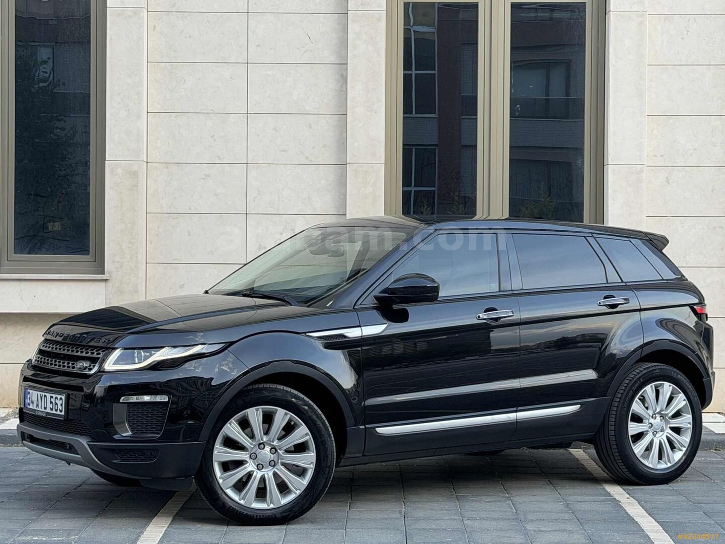 Galeriden Land Rover Range Evoque 2.0 TD4 HSE Dynamic 2015 Model Konya 125.436 km Siyah 1
