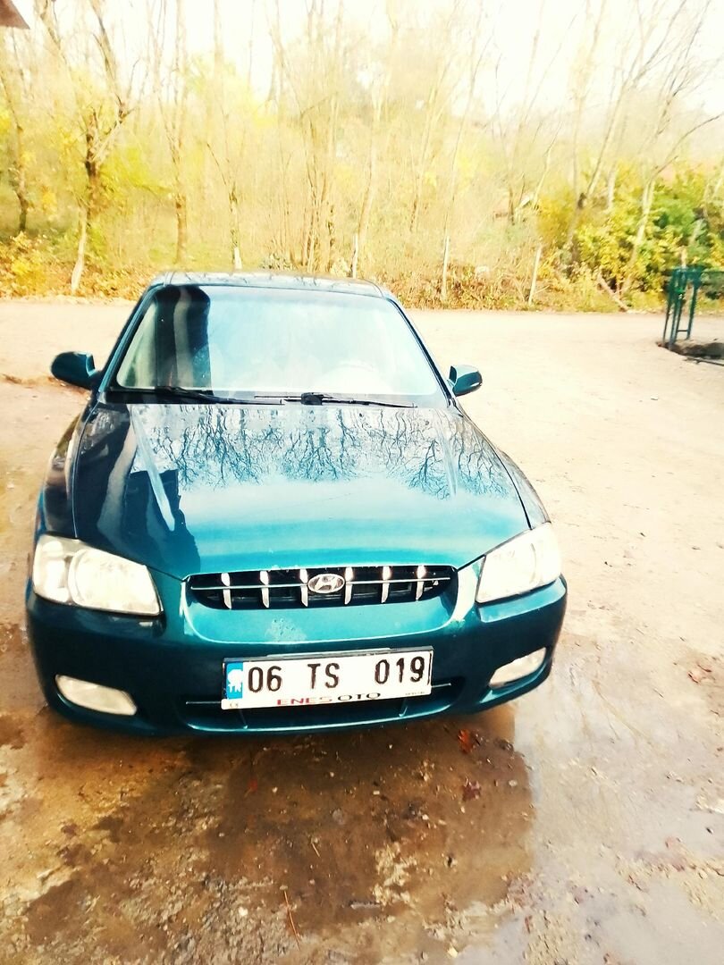 Sahibinden Hyundai Accent 1.3 LX 2000 Model Bartın 235.000 km Yeşil 1