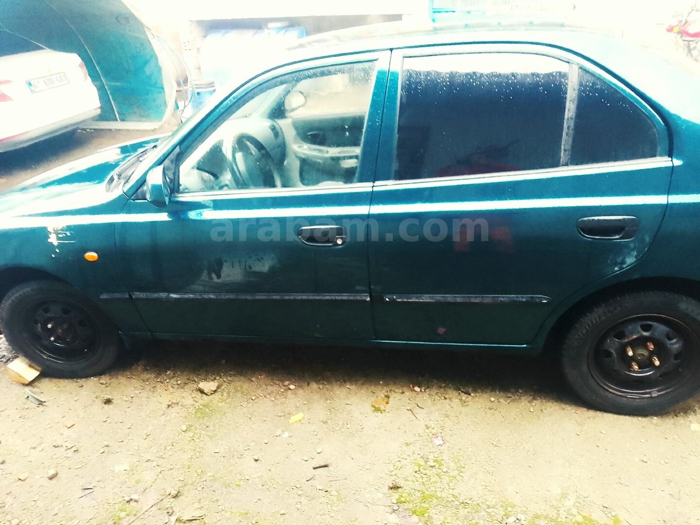 Sahibinden Hyundai Accent 1.3 LX 2000 Model Bartın 235.000 km Yeşil 4