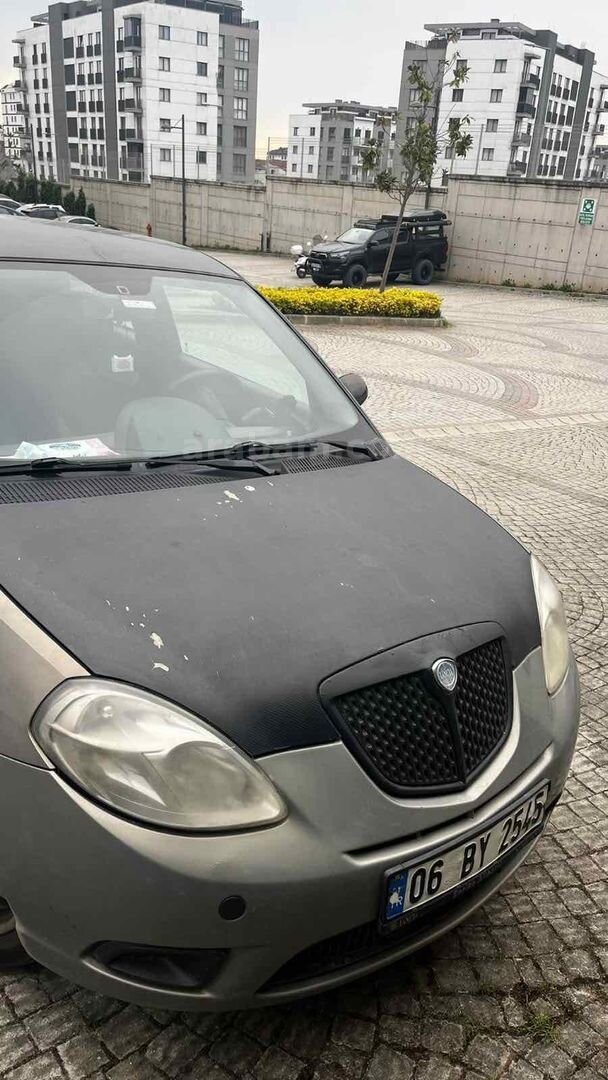 Sahibinden Lancia Ypsilon 1.4 2009 Model İstanbul 168.500 km Gri 5