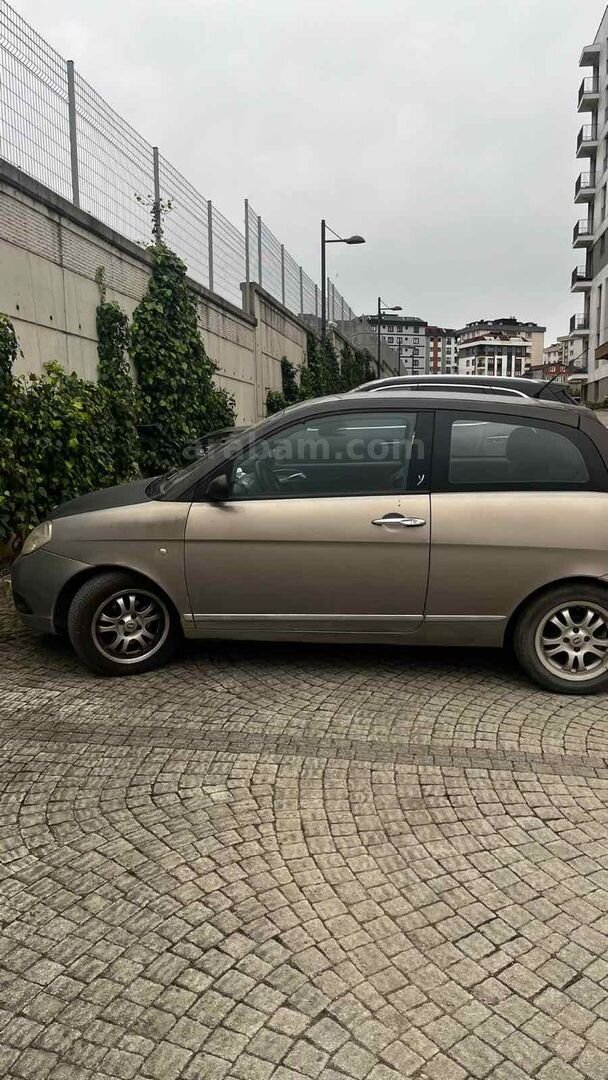 Sahibinden Lancia Ypsilon 1.4 2009 Model İstanbul 168.500 km Gri 4