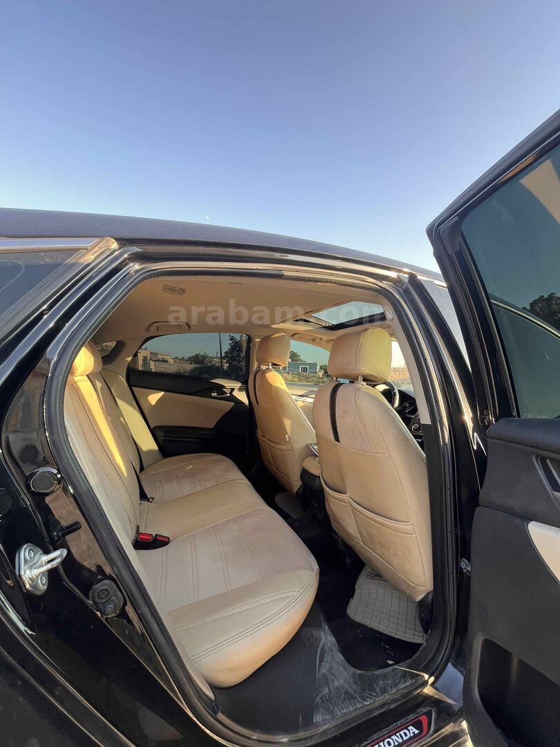 Sahibinden Honda Civic 1.6 Elegance 2017 Model Mardin 178.000 km Siyah 3