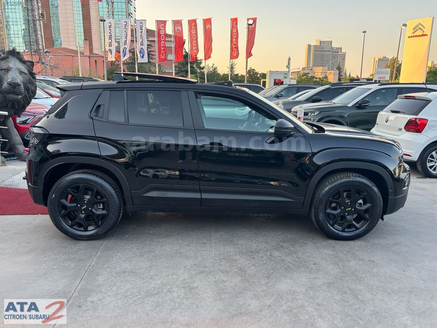 Galeriden Jeep Avenger Hybrid 1.2 Summit 2025 Model Ankara 6.100 km Siyah 4