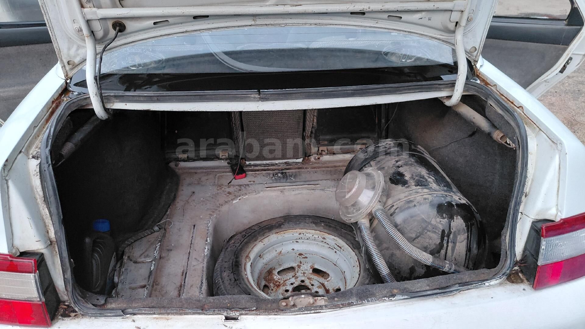 Sahibinden Lada Vega 1.5 2000 Model Samsun 400.000 km Beyaz 5