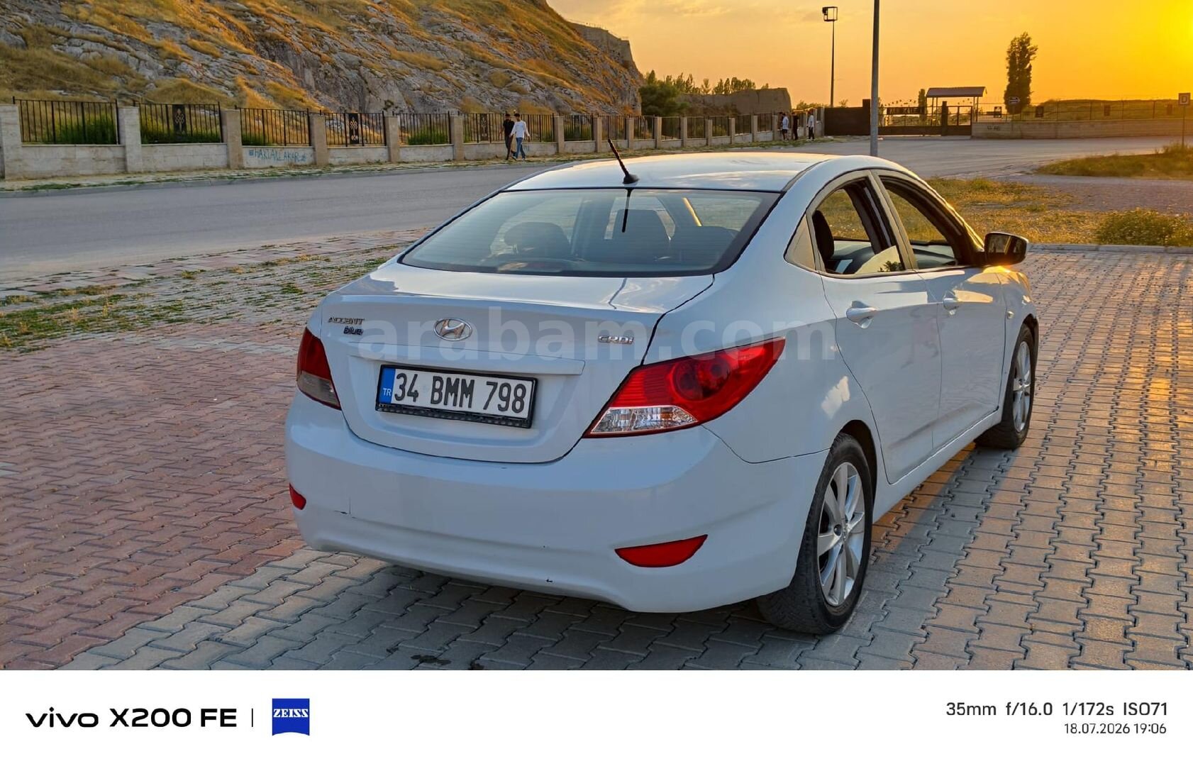 Sahibinden Hyundai Accent Blue 1.6 CRDI Mode Plus 2018 Model Van 163.000 km Beyaz 3