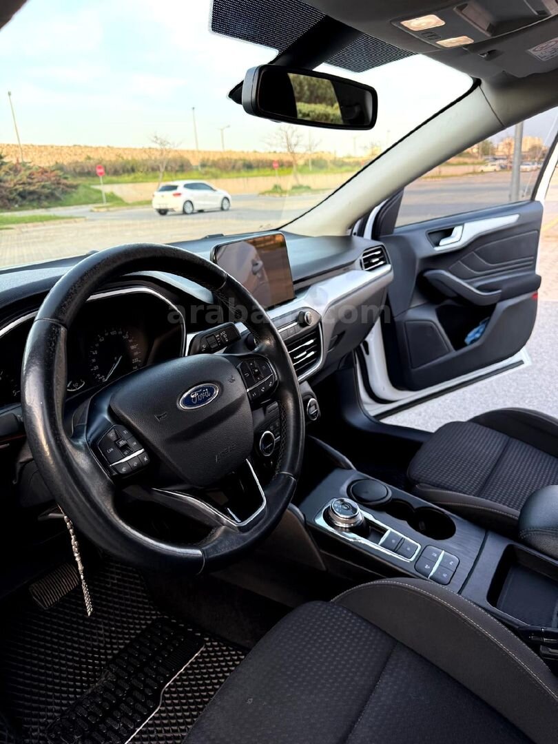 Sahibinden Ford Focus 1.5 TDCi Titanium 2020 Model Adana 171.000 km Beyaz 4