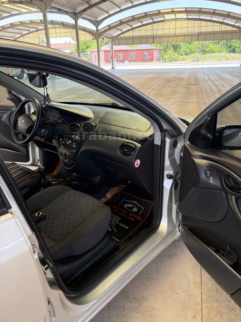 Galeriden Ford Focus 1.6 Ambiente 2001 Model Kütahya 175.000 km Gri (Gümüş) 7