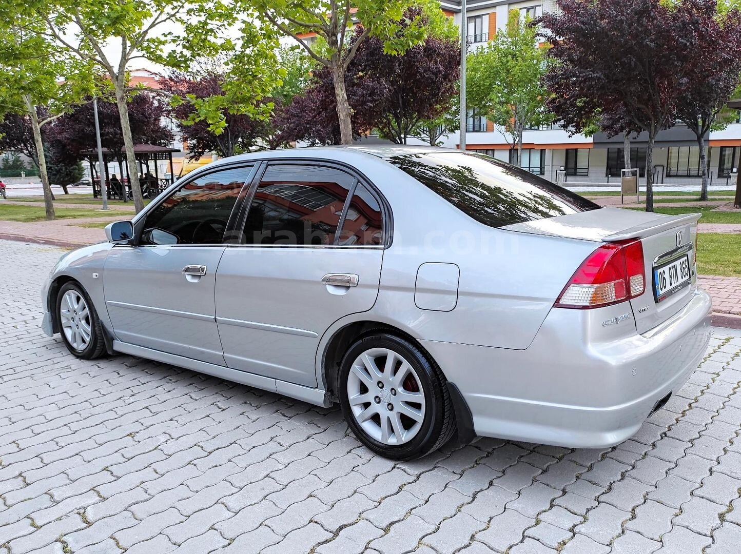 Sahibinden Honda Civic 1.6i VTEC ES 2004 Model Malatya 356.000 km Gri (Gümüş) 4
