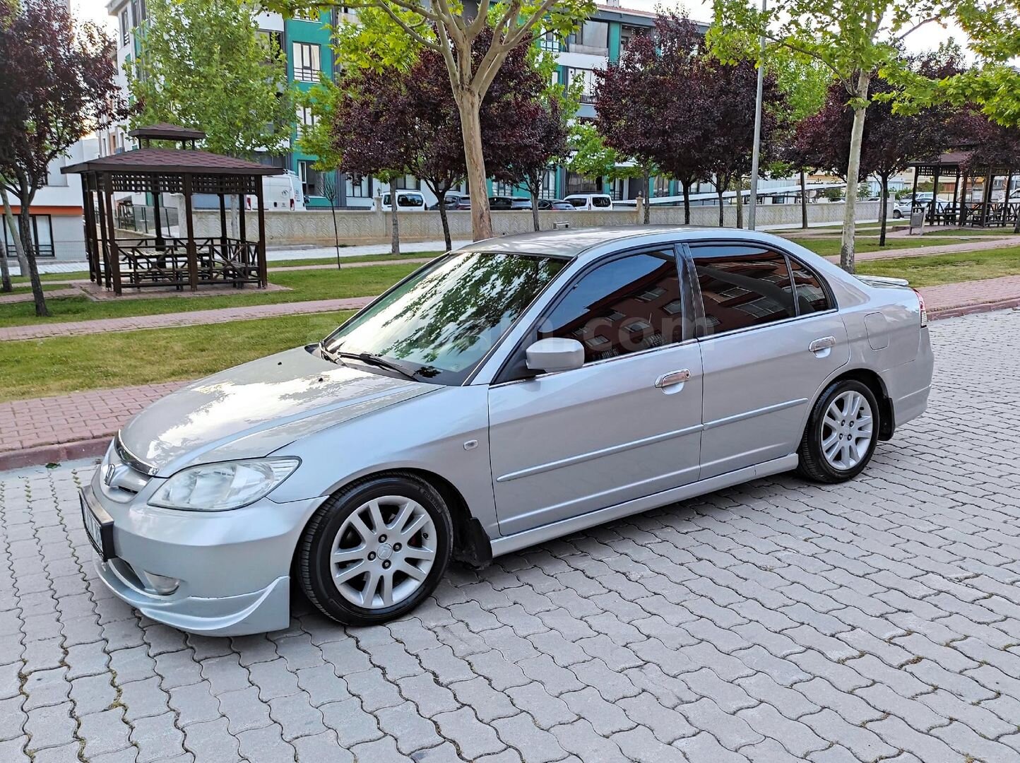 Sahibinden Honda Civic 1.6i VTEC ES 2004 Model Malatya 356.000 km Gri (Gümüş) 6