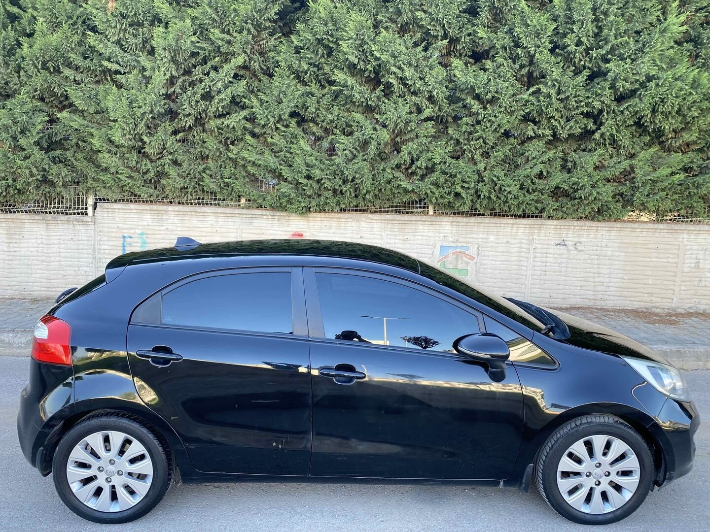 Galeriden Kia Rio 1.25 CVVT Fancy 2012 Model Kocaeli 158.500 km Siyah 4