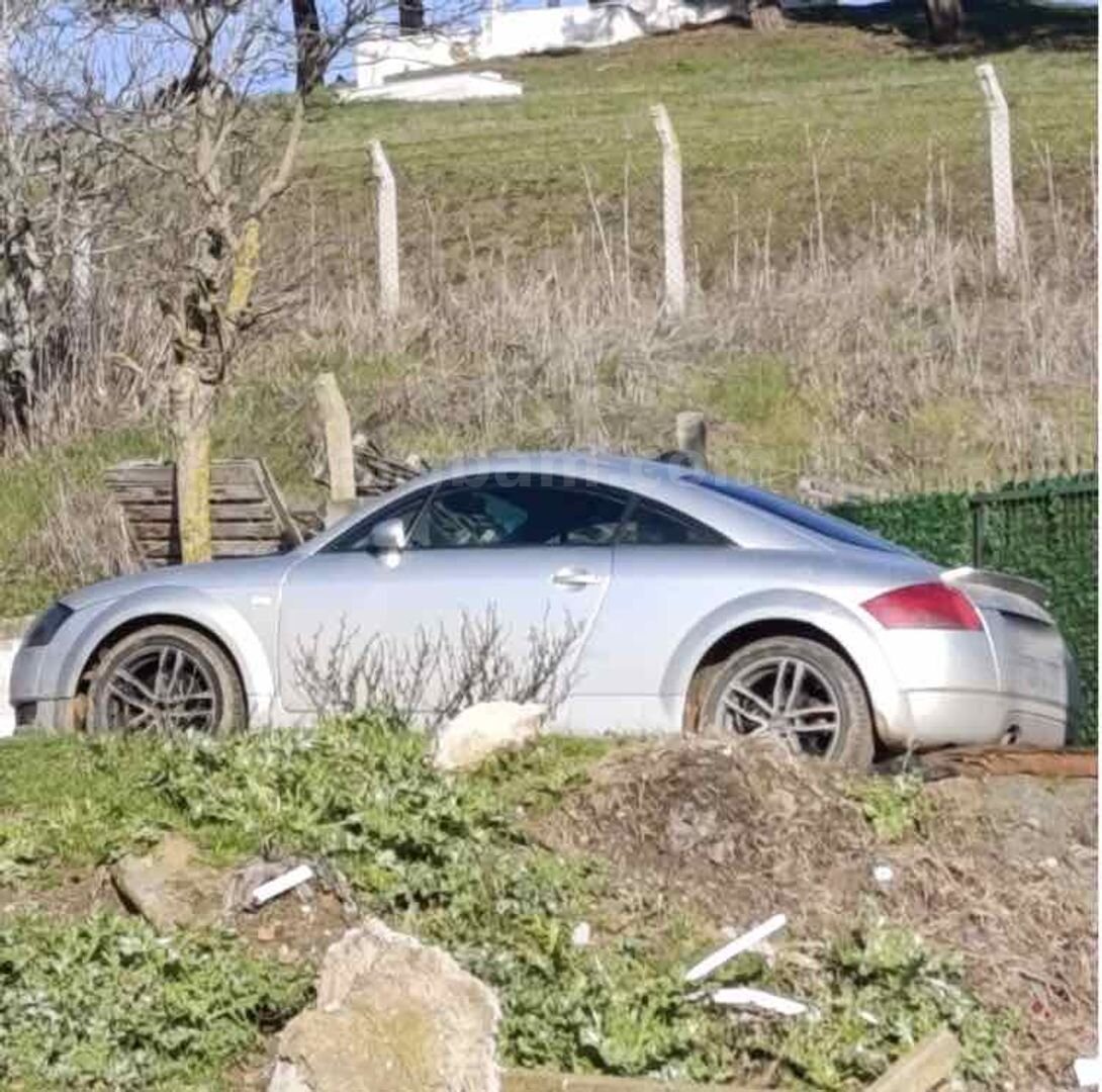 Sahibinden Audi TT 1.8 T Quattro 2000 Model İstanbul 283.000 km Gri (Gümüş) 2