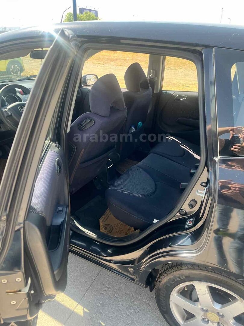 Sahibinden Honda Jazz 1.4 ES 2004 Model Ankara 295.000 km Siyah 1