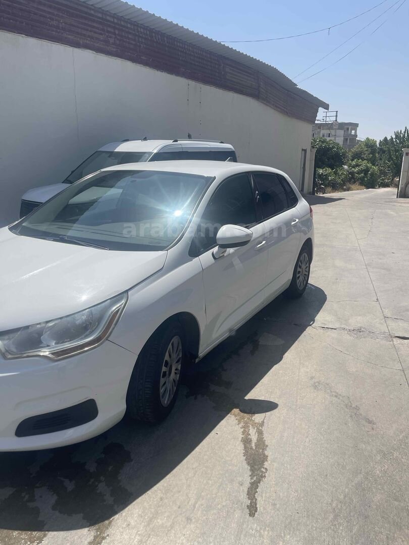 Sahibinden Citroen C4 1.6 HDi Attraction 2012 Model Batman 290.000 km Beyaz 6