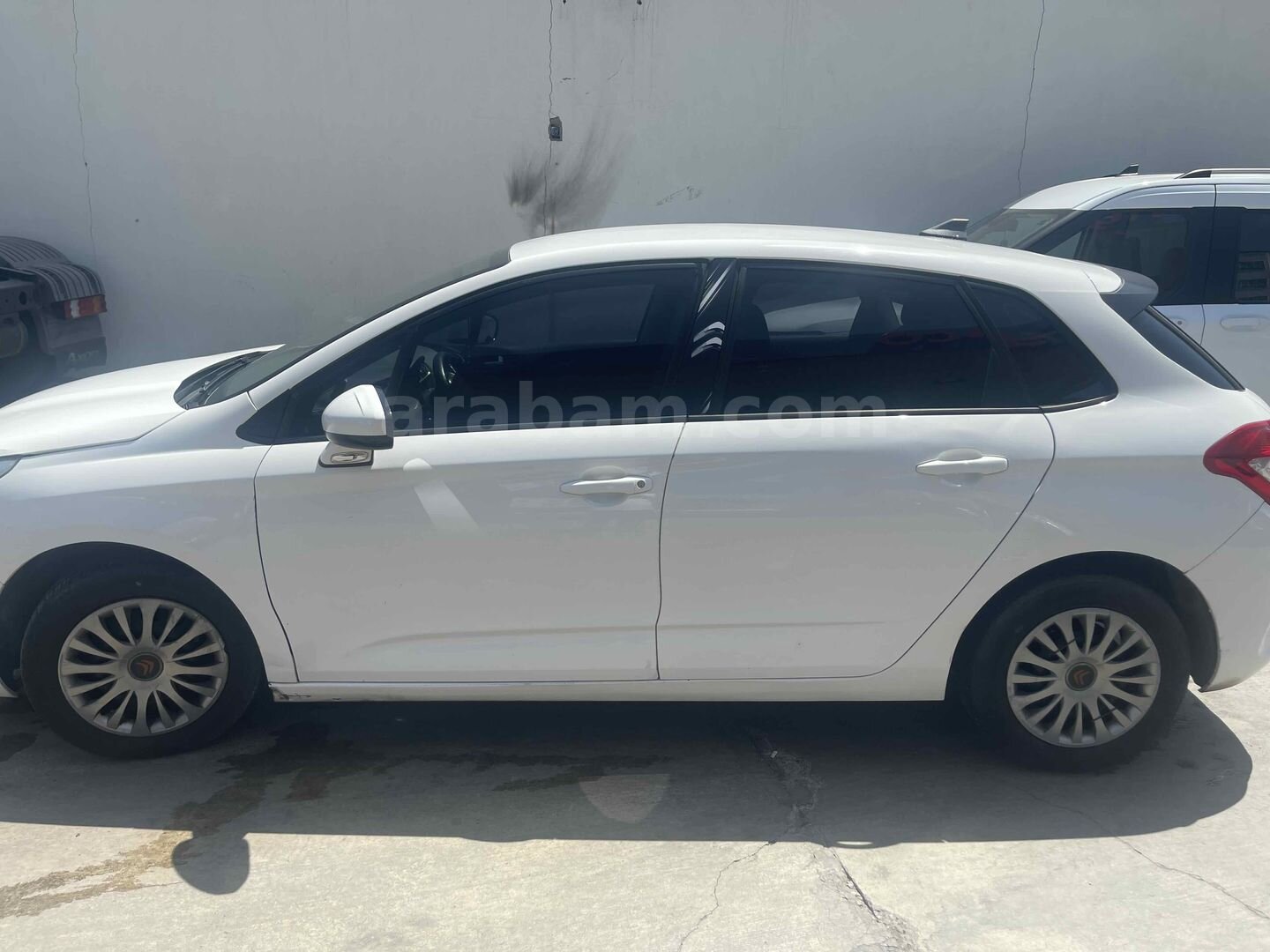 Sahibinden Citroen C4 1.6 HDi Attraction 2012 Model Batman 290.000 km Beyaz 7