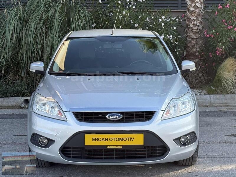 Galeriden Ford Focus 1.6 Collection 2011 Model Balıkesir 170.000 km Gri