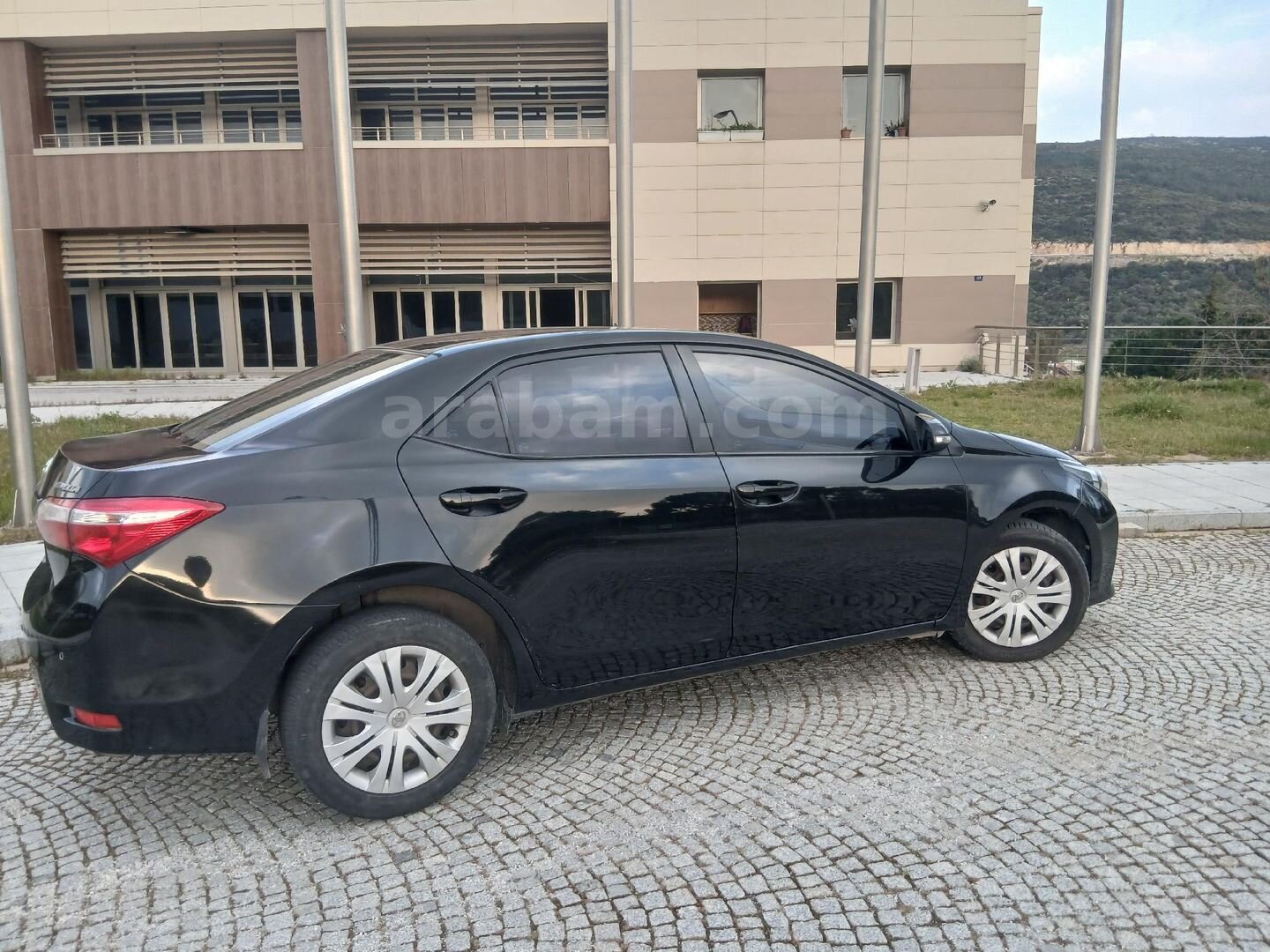 Sahibinden Toyota Corolla 1.33 Life 2014 Model İzmir 109.500 km Siyah 3