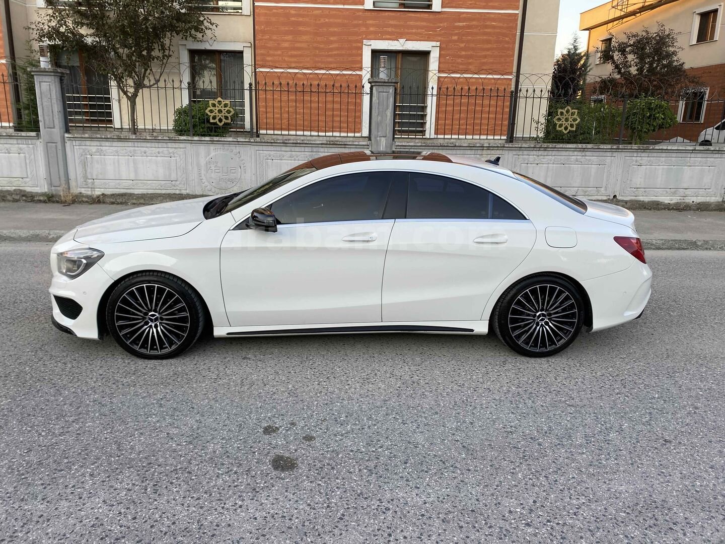 Sahibinden Mercedes - Benz CLA 180 CDI AMG 2014 Model Düzce 180.000 km Beyaz 7