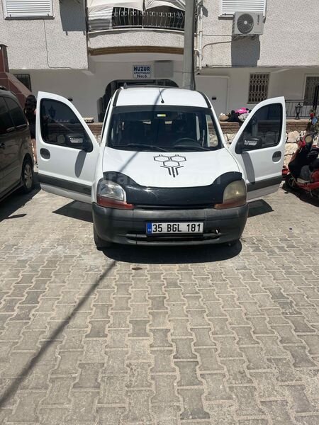 Sahibinden Renault Kangoo 1.9 D 2003 Model Aydın 240.000 km Beyaz