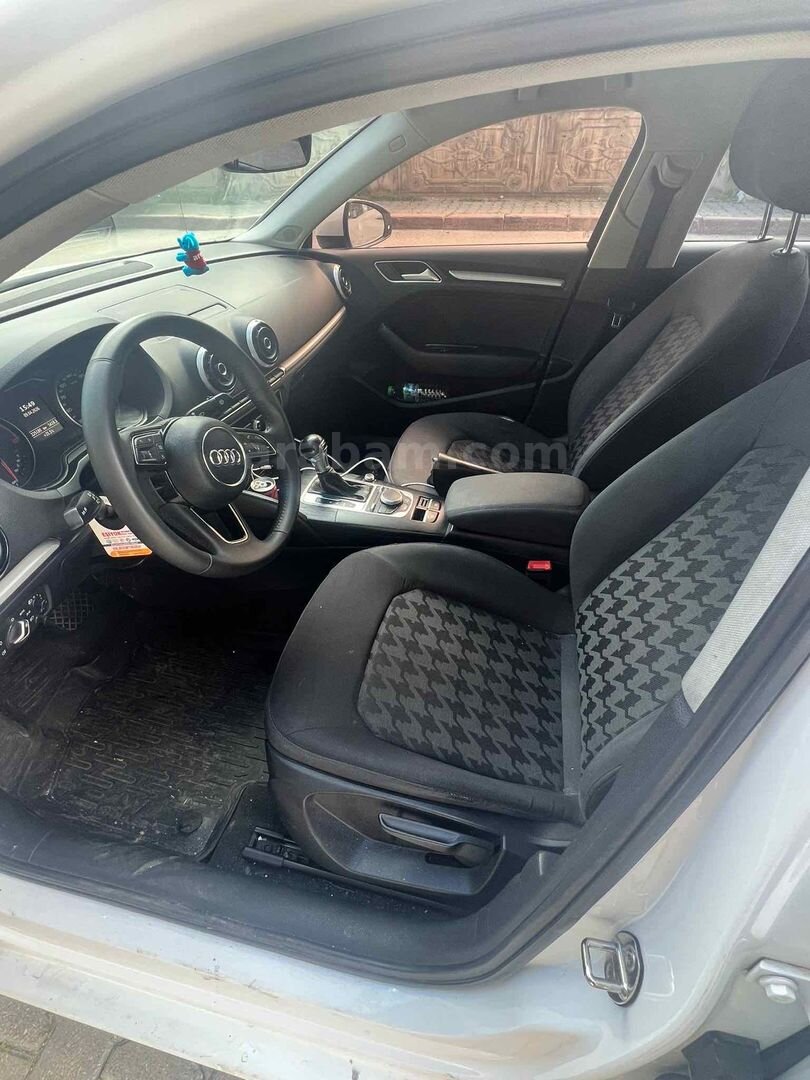 Sahibinden Audi A3 Sedan 1.6 TDI Attraction 2016 Model Mersin 230.000 km Beyaz 6