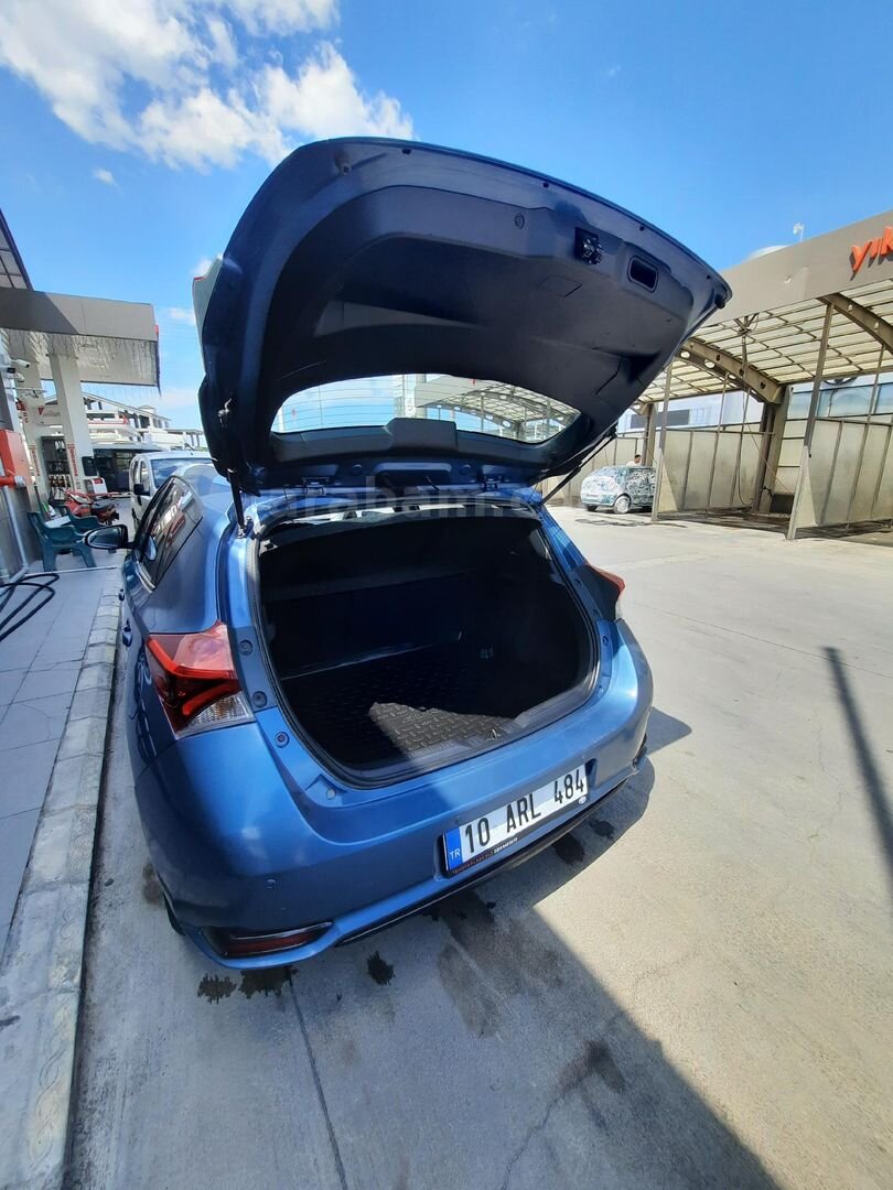 Sahibinden Toyota Auris 1.33 Life 2015 Model Balıkesir 155.376 km Mavi 6