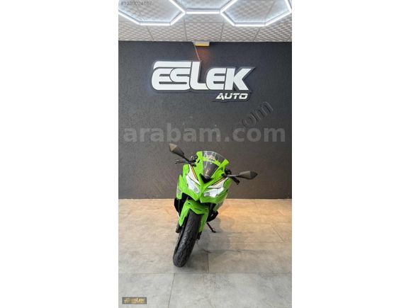 Galeriden Kawasaki Ninja ZX-4RR 2024 Model Erzurum 16.000 km Yeşil