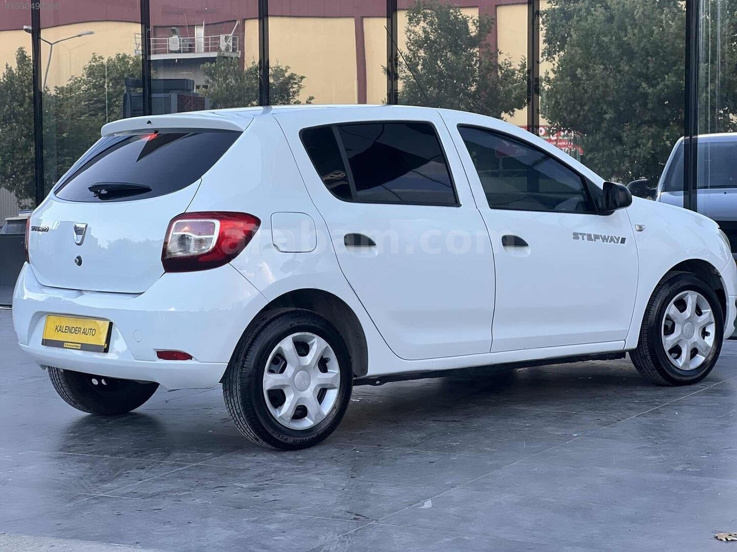 Galeriden Dacia Sandero 1.5 dCi Ambiance 2013 Model Gaziantep 257.000 km Beyaz 7
