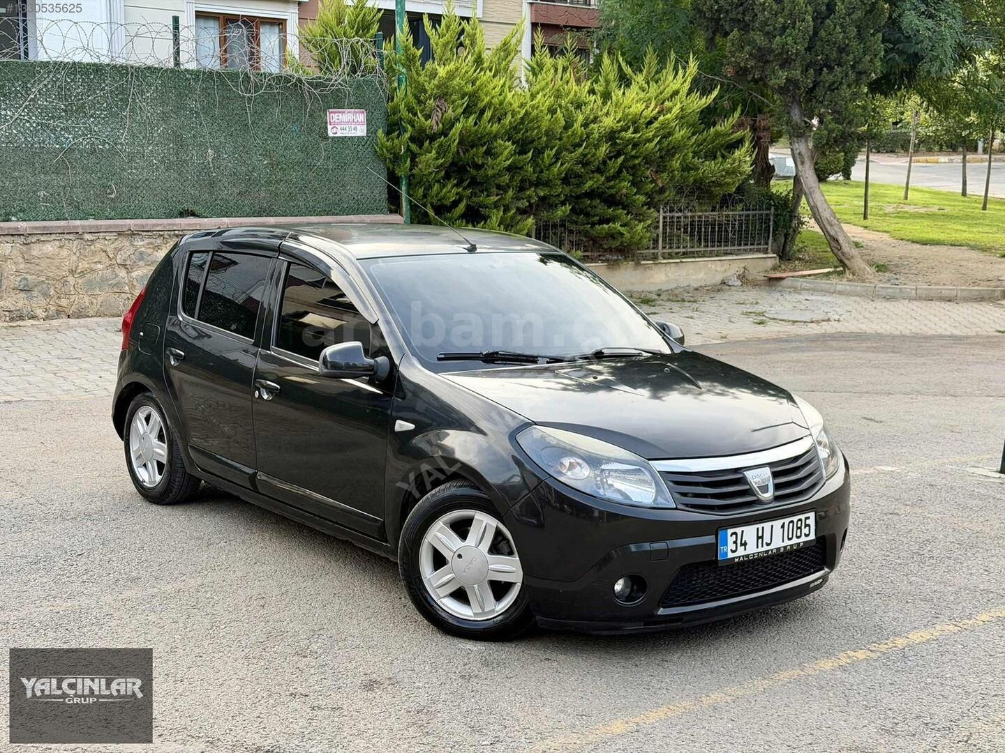 Galeriden Dacia Sandero 1.5 dCi Black Line 2011 Model İstanbul 144.000 km Füme 2