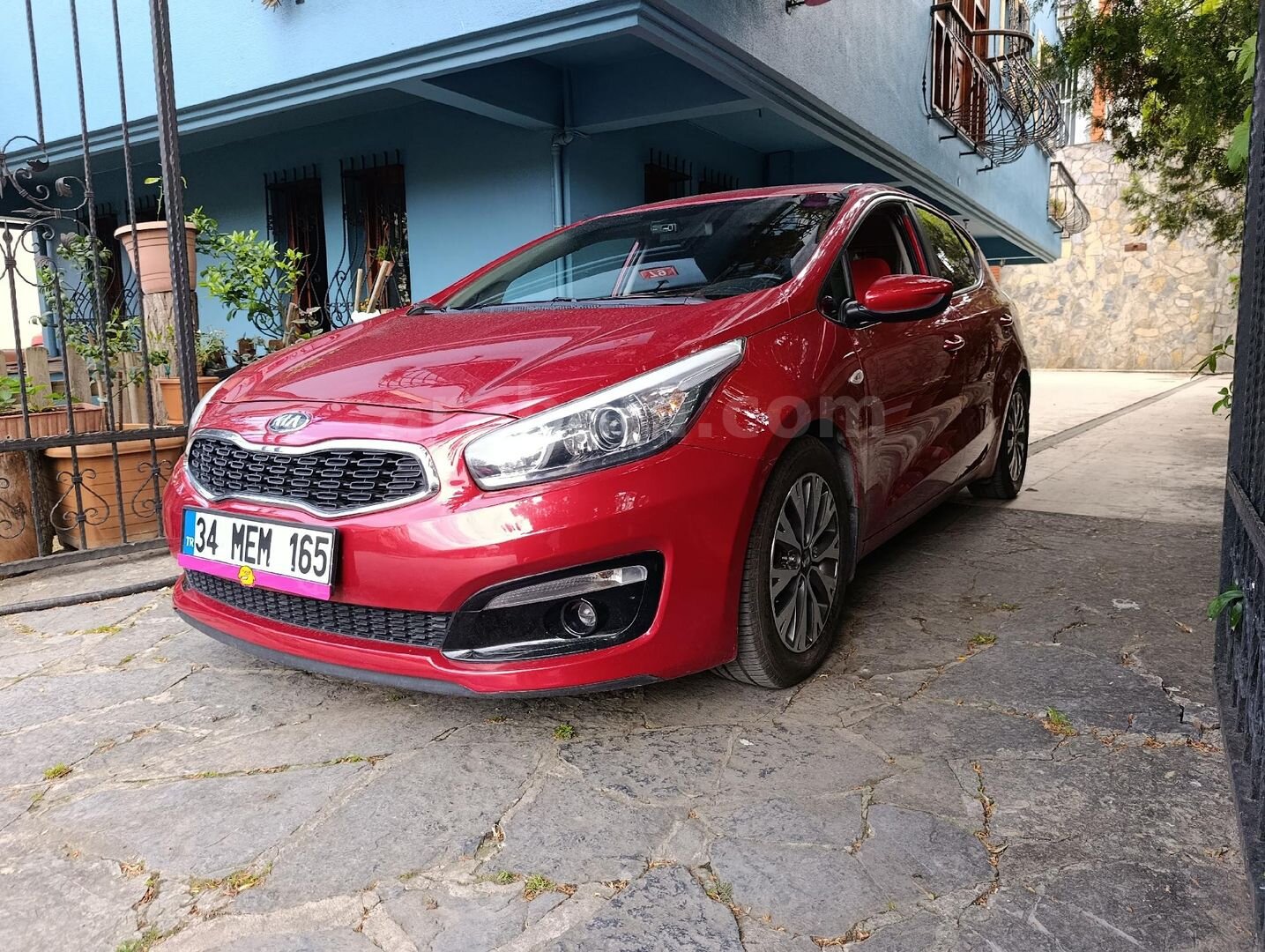 Sahibinden Kia Ceed 1.6 CRDi Comfort 2016 Model İstanbul 127.500 km Kırmızı 1