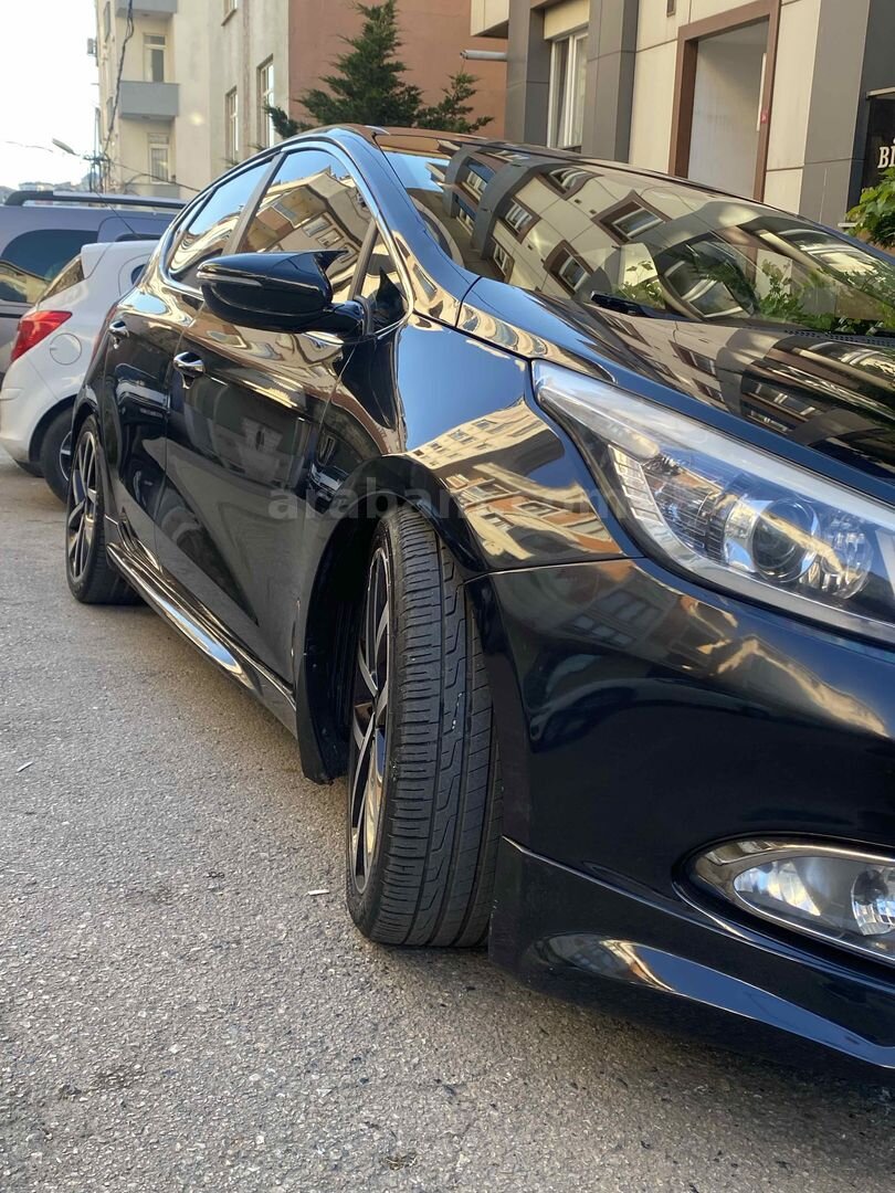 Sahibinden Kia Ceed 1.6 CRDi Concept 2013 Model İstanbul 133.000 km Siyah 3