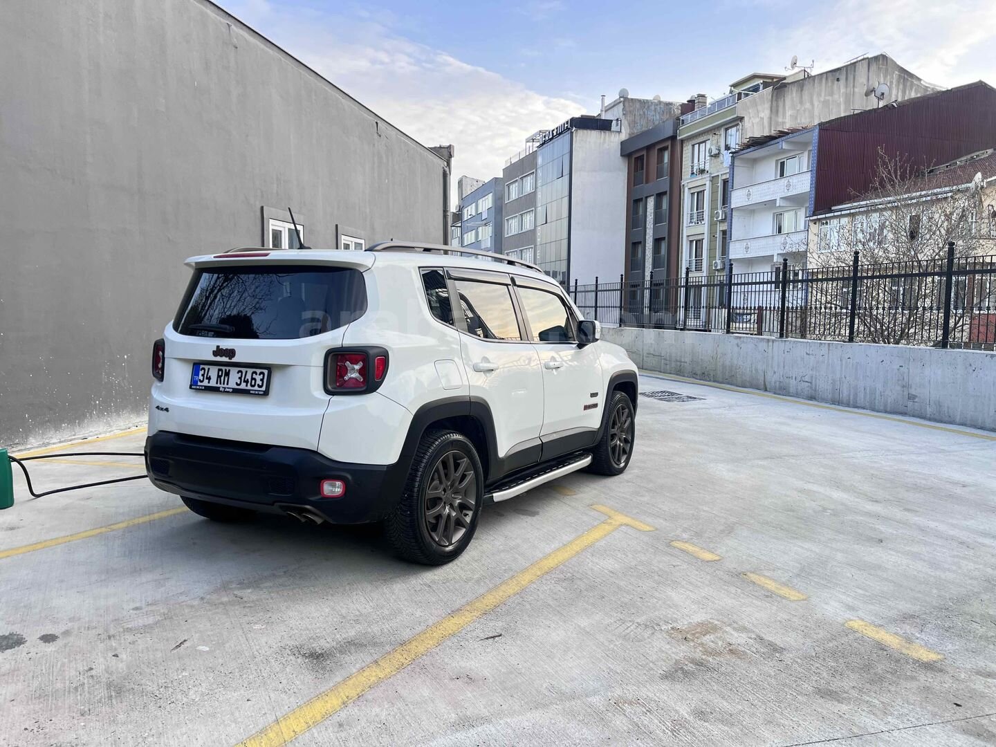 Sahibinden Jeep Renegade 1.4 MultiAir Limited 2016 Model İstanbul 90.000 km Beyaz 4