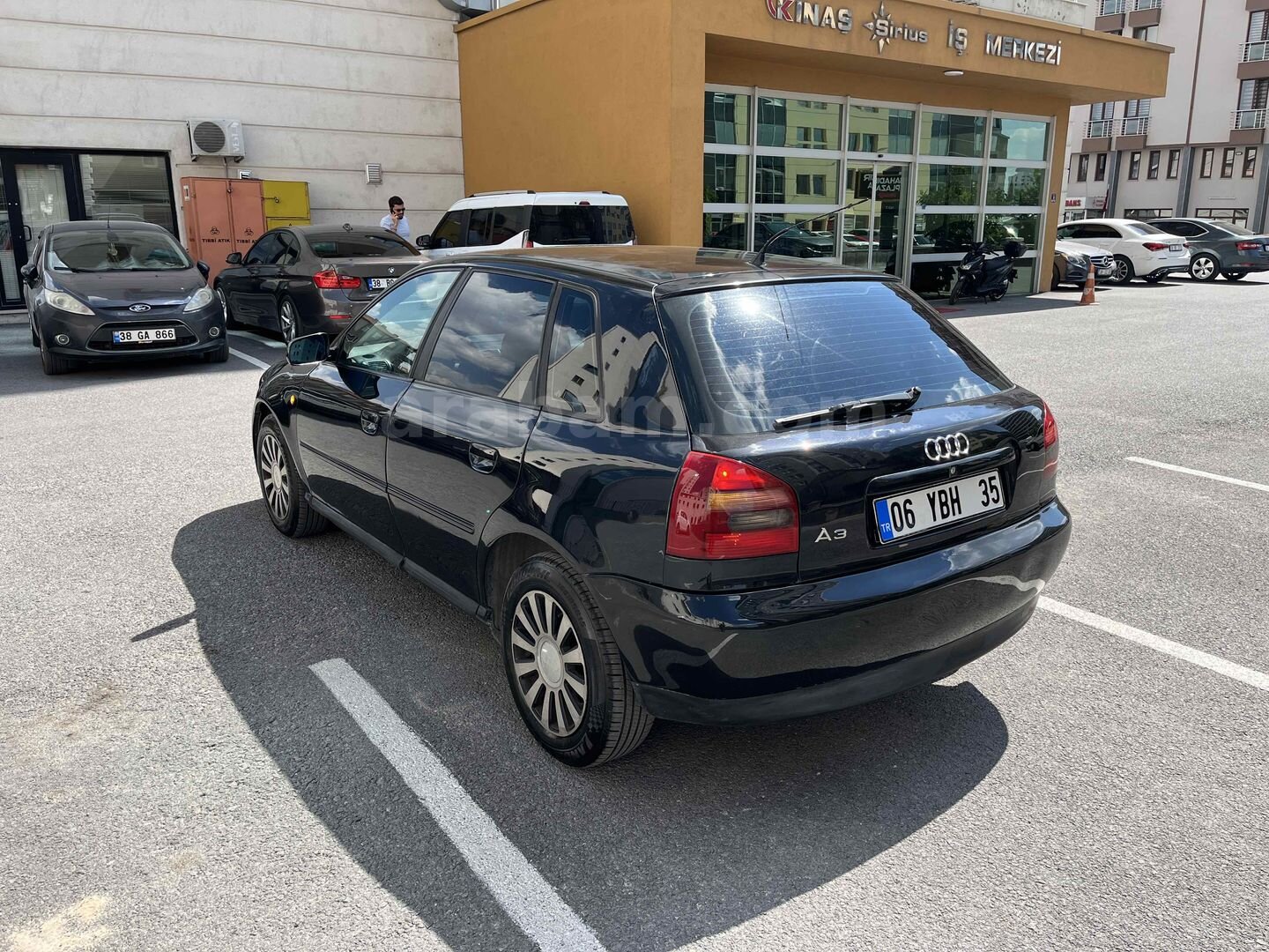 Sahibinden Audi A3 Sportback 1.6 Ambiente 2000 Model Kayseri 268.000 km Siyah 3