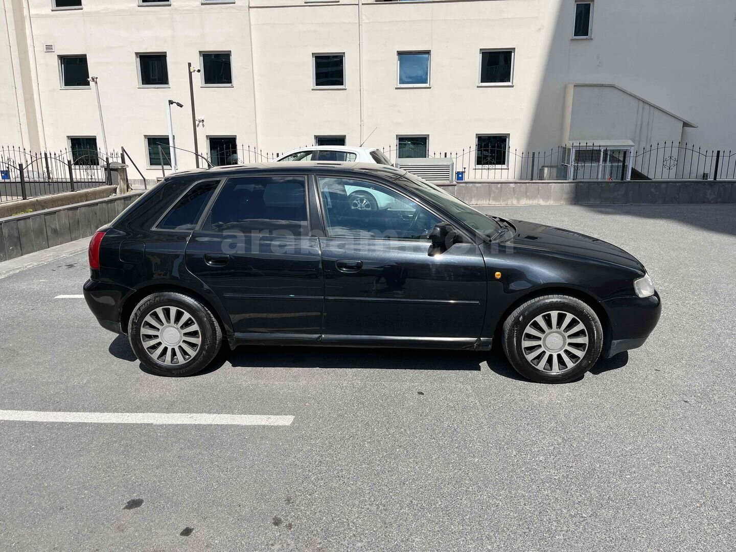 Sahibinden Audi A3 Sportback 1.6 Ambiente 2000 Model Kayseri 268.000 km Siyah 6