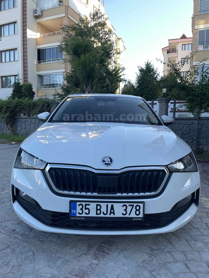 Sahibinden Skoda Scala 1.0 TSI Comfort 2021 Model Malatya 87.000 km Beyaz 3