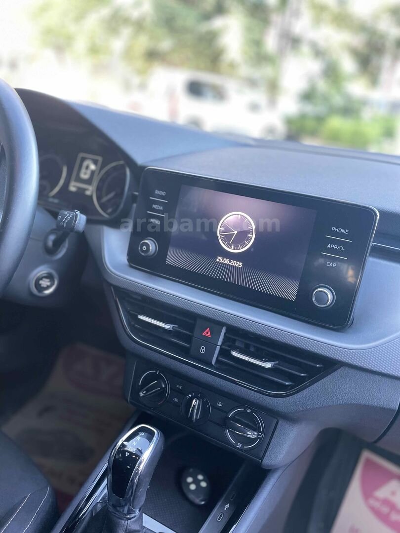Sahibinden Skoda Scala 1.0 TSI Comfort 2021 Model Malatya 87.000 km Beyaz 4