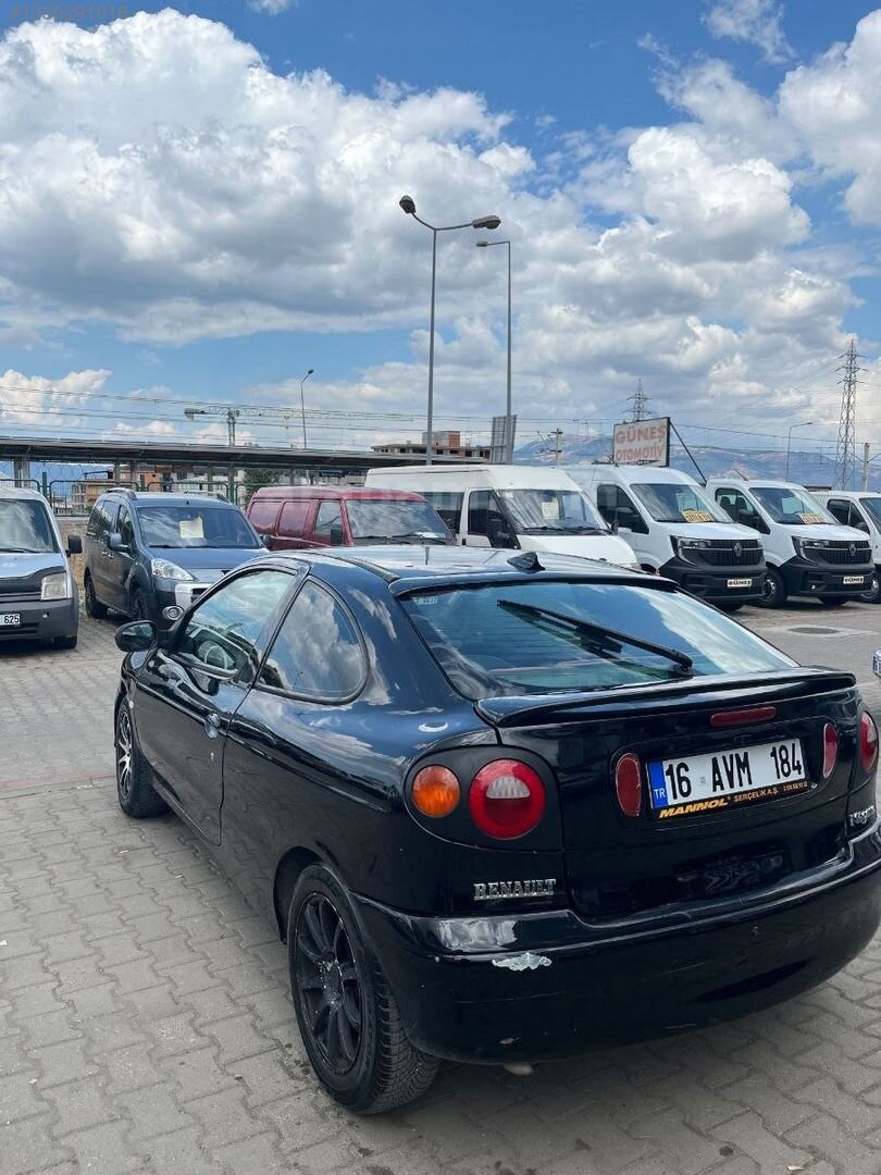 Galeriden Renault Megane 2.0 Coupe 1998 Model Bursa 210.000 km Siyah 5