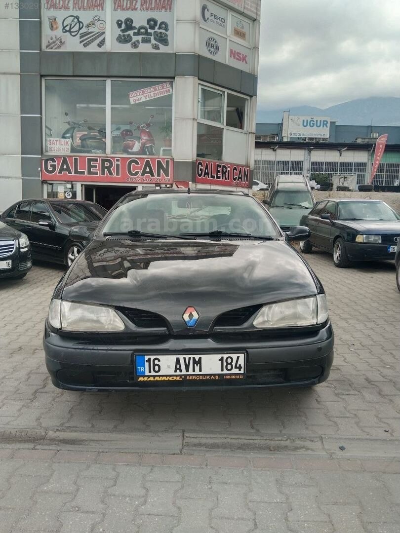 Galeriden Renault Megane 2.0 Coupe 1998 Model Bursa 210.000 km Siyah 7