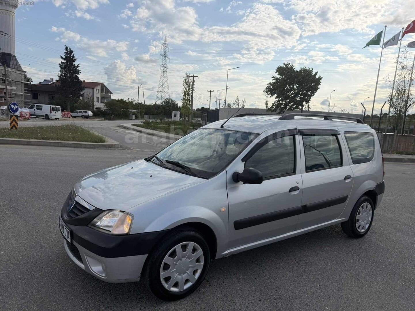 Galeriden Dacia Logan 1.5 dCi MCV Ambiance 2008 Model Sakarya 145.000 km Gri 3
