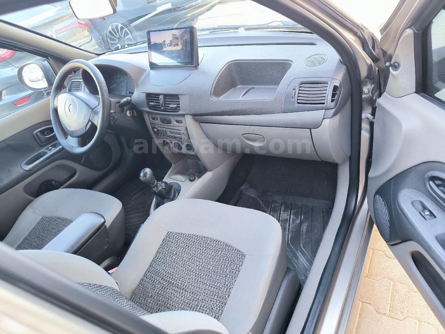 Galeriden Renault Symbol 1.4 Authentique 2009 Model Mardin 244.500 km Diğer 2