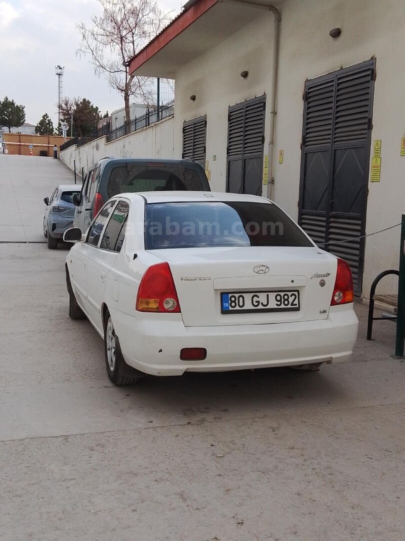 Sahibinden Hyundai Accent 1.6 Admire 2005 Model Malatya 326.000 km Beyaz 2