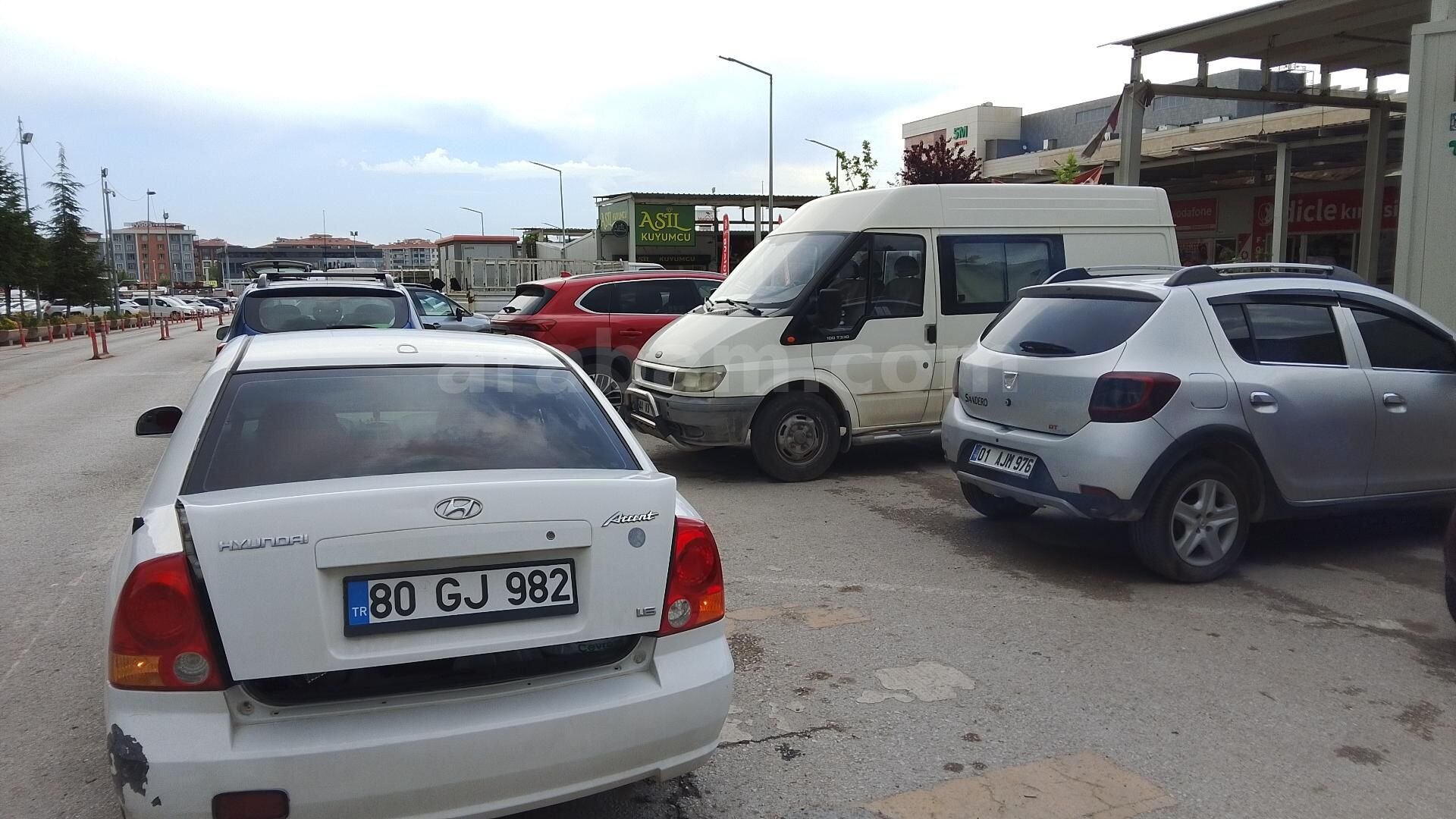 Sahibinden Hyundai Accent 1.6 Admire 2005 Model Malatya 326.000 km Beyaz 5