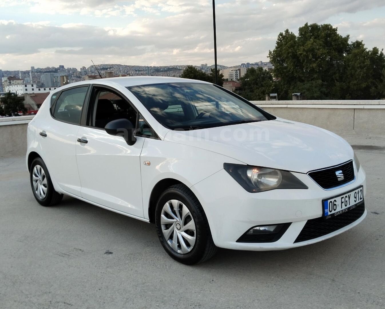 Sahibinden Seat Ibiza 1.4 Reference 2015 Model Ankara 300.000 km Beyaz 1