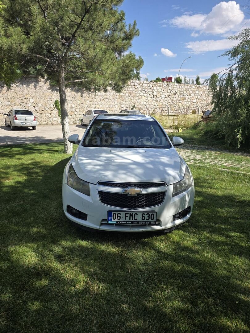 Sahibinden Chevrolet Cruze 1.6 LS 2010 Model Ankara 142.000 km Beyaz 7